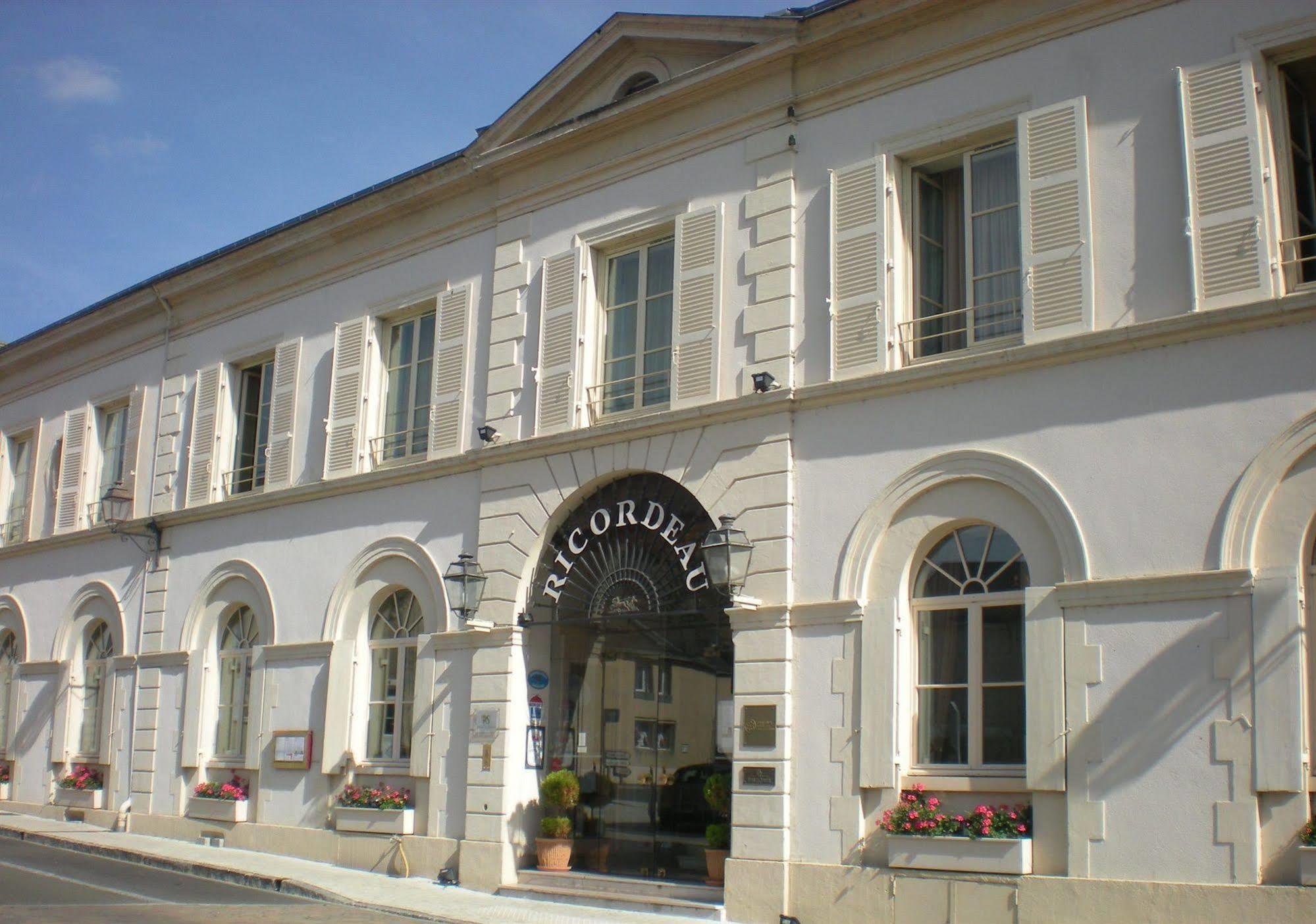Hotel-Restaurant Ricordeau Loué Esterno foto